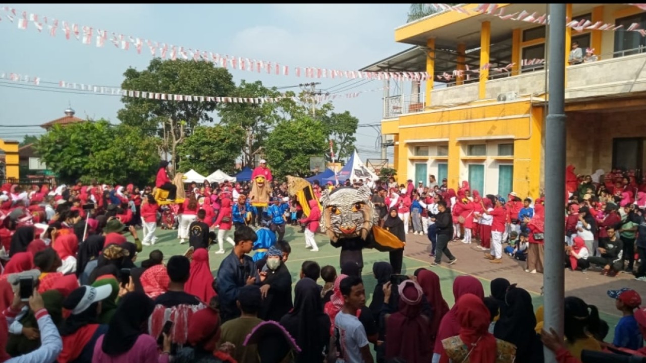 Warga Citereup Kota Cimahi ikut meriahkan HUT RI ke 78.