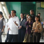 Jokowi bareng "influencer" jajal kereta LRT lintas Bekasi-1691638529