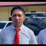 Kasubdit I Indagsi Dit Reskrimsus Polda Sultra Kompol Rico Fernanda (tengah). (Antara/La Ode Muh Deden Saputra)-1691396283