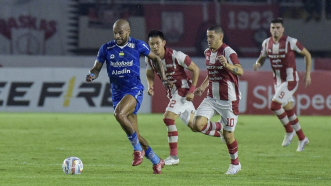 Laga Persis vs Persib