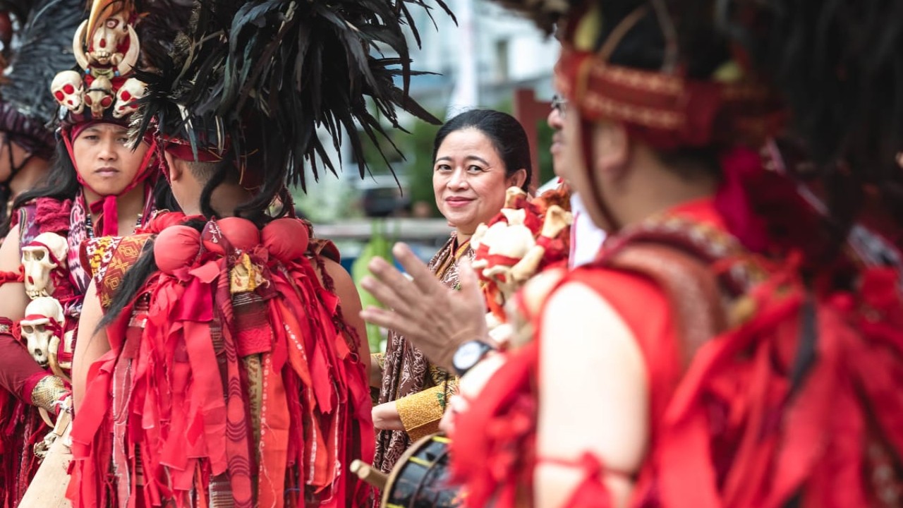 Ketua DPR RI Puan Maharani menghadiri puncak acara Tomohon International Flower Festival 2023