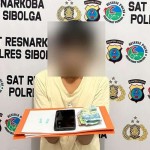 Seorang laki-laki RS (20)  menyimpan narkotika jenis pil ekstasi ditahan di Polres Sibolga. (ANTARA/HO-Humas Polres Sibolga).-1691477333