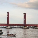 Sumsel fokuskan pembagian 10 juta bendera pada warga di bantaran Musi-1691054886