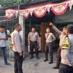 Tim penyidik dari Polresta Tangerang saat lakukan olah tempat kejadian perkara kasus pengeroyokan gangster. (Azmi)-1691485203