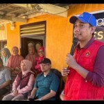 Warga Pulau Barrang Caddi minta dermaga rusak segera diperbaiki-1691297374