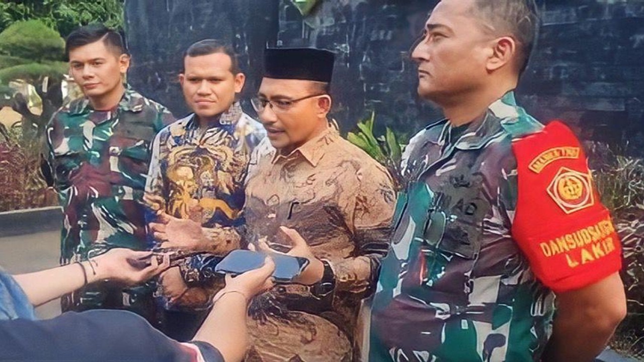 Anggota DPD RI asal Aceh, H. Sudirman S.Sos atau Haji Uma bersama Fadhlullah SE, anggota DPR RI Fraksi Partai Gerindra asal Aceh mendatangi Pomdam Jaya, Jumat (1/9/2023).