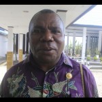 Kepala DPMK Kabupaten Jayapura Elisa Yarusabra (ANTARA/Yudhi Efendi)-1695716237