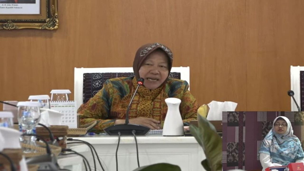 Tangkapan layar Menteri Sosial (Mensos) Tri Rismaharini dalam Launching Gelang untuk Penyandang Disabilitas Rungu dan Wicara (GRUWI) di Jakarta, Senin (3/7/2023). (ANTARA/AstridFaidlatulHabibah)