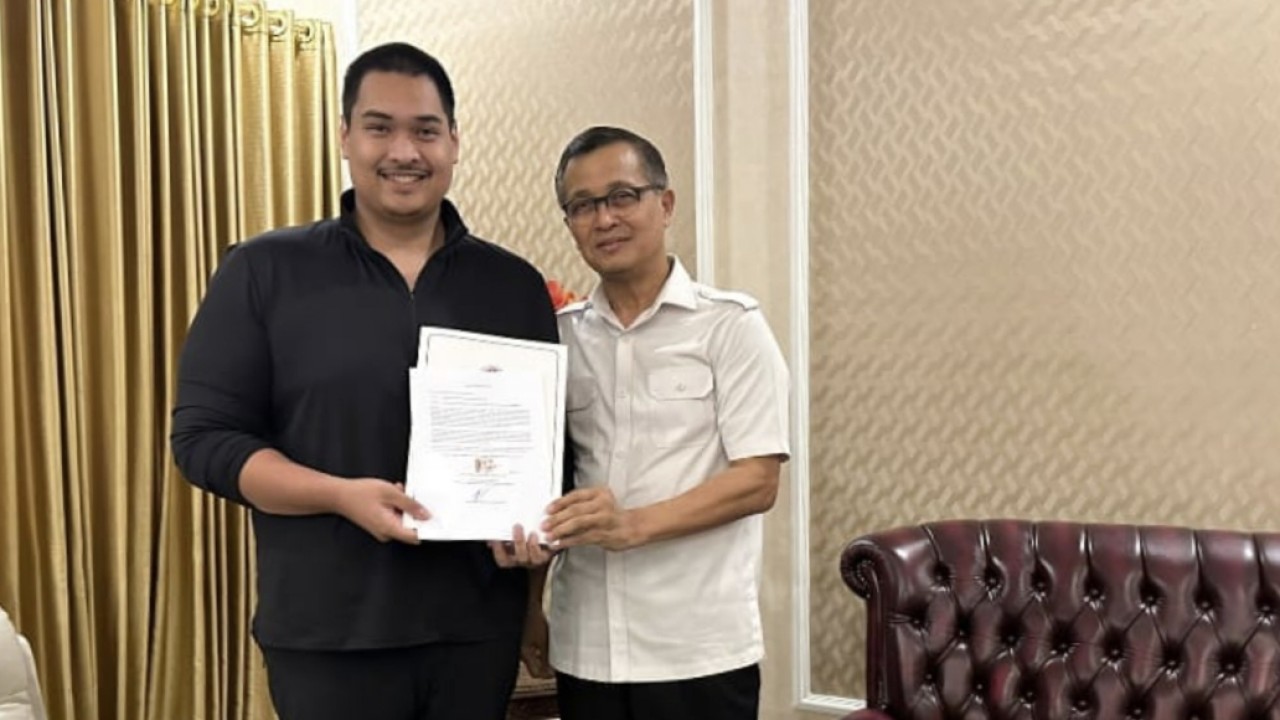 Menteri Pemuda dan Olahraga Dito Ariotedjo bersama Ketum PP PTMSI Komjen Pol (Purn) Oegroseno