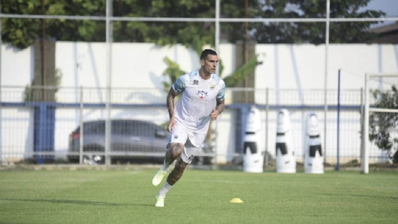 Pemain asing Persib, Alberto Rodriguez