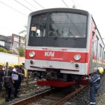 Seorang pria tertabrak kereta rel listrik di Cengkareng Jakarta Barat-1695354502