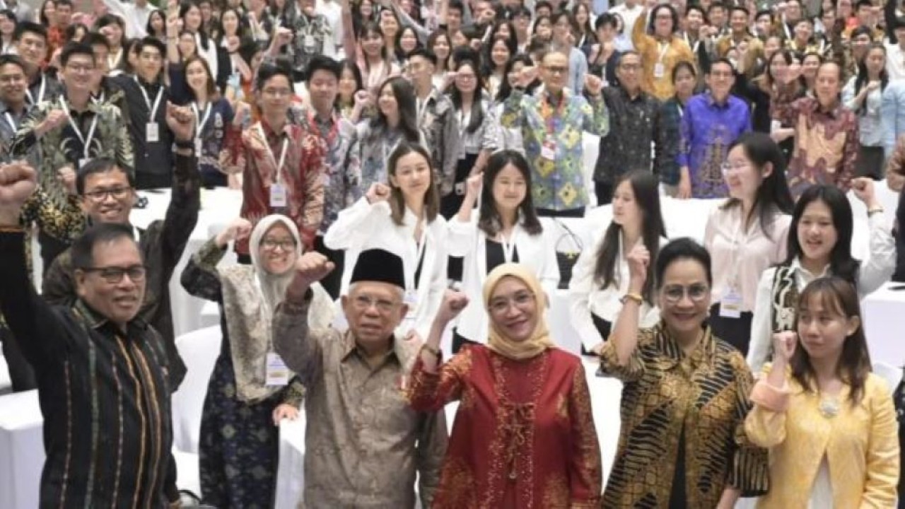 Wakil Presiden (Wapres) KH Ma'ruf Amin menghadiri acara Dialog Kebangsaan dengan para Diaspora Indonesia di Shanghai, di Grand Marquis Ballroom, Lt. 3, Hotel JW Marriott Marquis Shanghai Pudong, Shanghai, Tiongkok, Senin (18/9/2023). (EP/SK-BPMI, Setwapres)