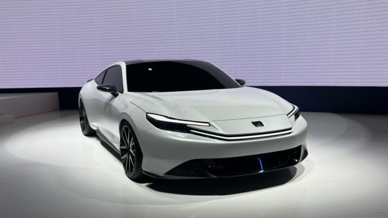 Honda Prelude Concept diperkenalkan dalam ajang Japan Mobility Show 2023 di Tokyo Big Sight, Tokyo, Jepang, Rabu (25/10/2023) (ANTARA/Fathur Rochman)