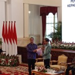 Jokowi: Jangan sampai kena kolonialisme modern dari barang impor-1696410836