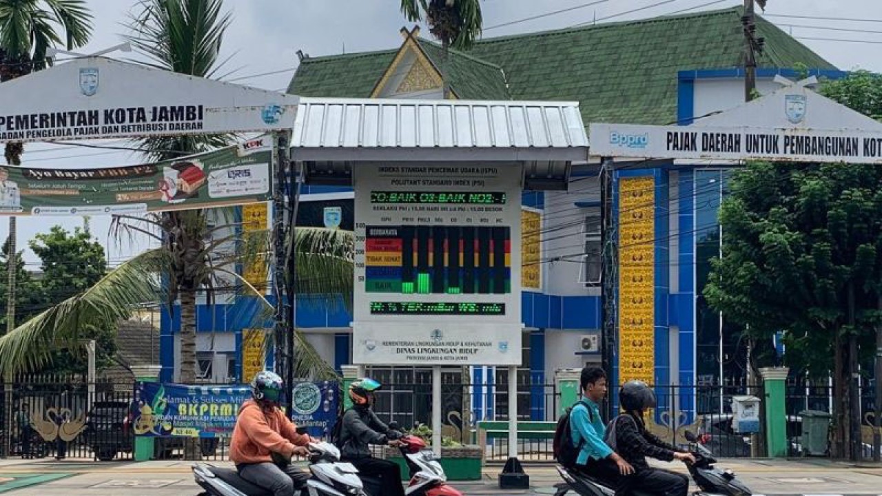 Alat ukur kualitas udara di Kota Jambi yang ada dikawasan Kota Baru, Jumat.(ANTARA/Azis/nanang mairiadi)