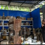 Pelaku UKM kerajinan serat alam di Kecamatan Sentolo, Kabupaten Kulon Progo. (ANTARA/Sutarmi)-1696233312