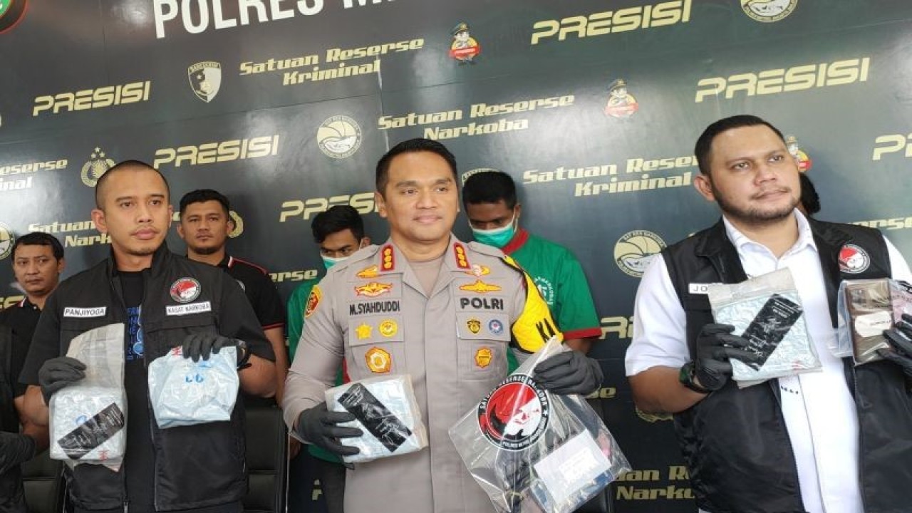 Kapolres Metro Jakarta Barat Kombes Pol M Syahduddi Tengah Dalam