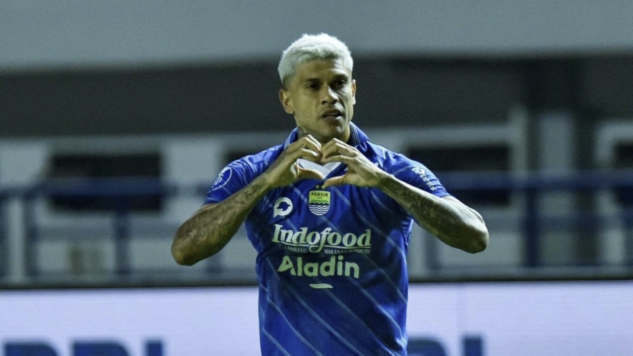 Selebrasi pemain Persib, Ciro Alves