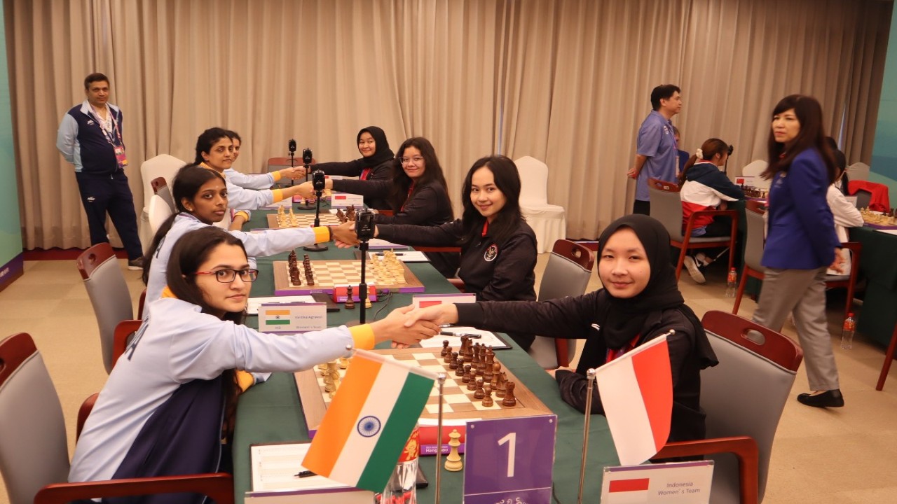 Tim Catur Putri Indonesia saat bertandingan lawan India pada babak ke-3/Foto:asianchesscom