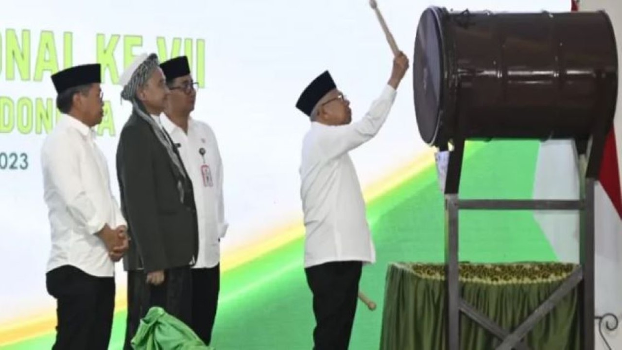 Wapres KH Ma'ruf Amin menghadiri acara Silaturahmi Nasional (Silatnas) ke-VII Kontak Santri Agribisnis Indonesia (KONSAIN) di Pondok Pesantren Syaichona Cholil, Gg. Arjuna Nomor 59, Sepinggan, Kecamatan Balikpapan Selatan, Kota Balikpapan, Kalimatan Timur (Kaltim), Selasa (24/10/2023). (NN/SK-BPMI, Setwapres)