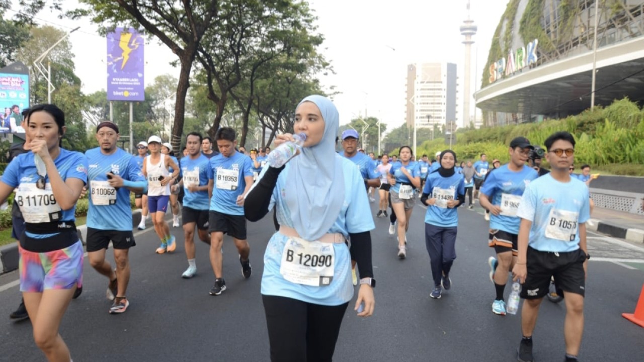 Zaskia Sungkar Dapatkan Pengalaman Kesegaran Yang Berbeda Bersama Le Minerale di Ajang Jakarta Marathon 2023