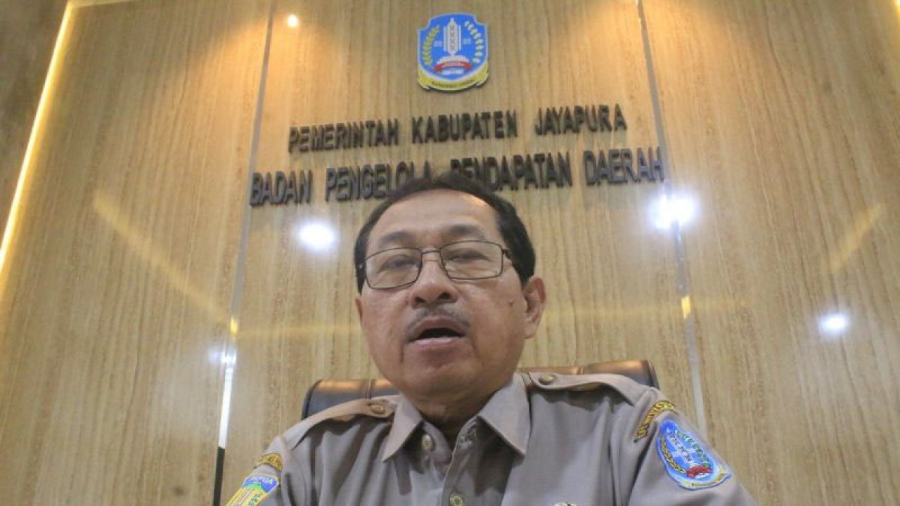 Kepala Bappenda Kabupaten Jayapura Edi Susanto (ANTARA/Yudhi Efendi)