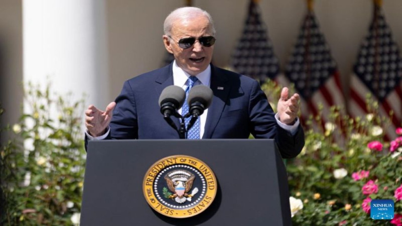 Arsip - Presiden Amerika Serikat Joe Biden menyampaikan pidato di Gedung Putih di Washington, D.C., Amerika Serikat, Senin (24/4/2023). ANTARA/Aaron Schwartz/Xinhua/tm