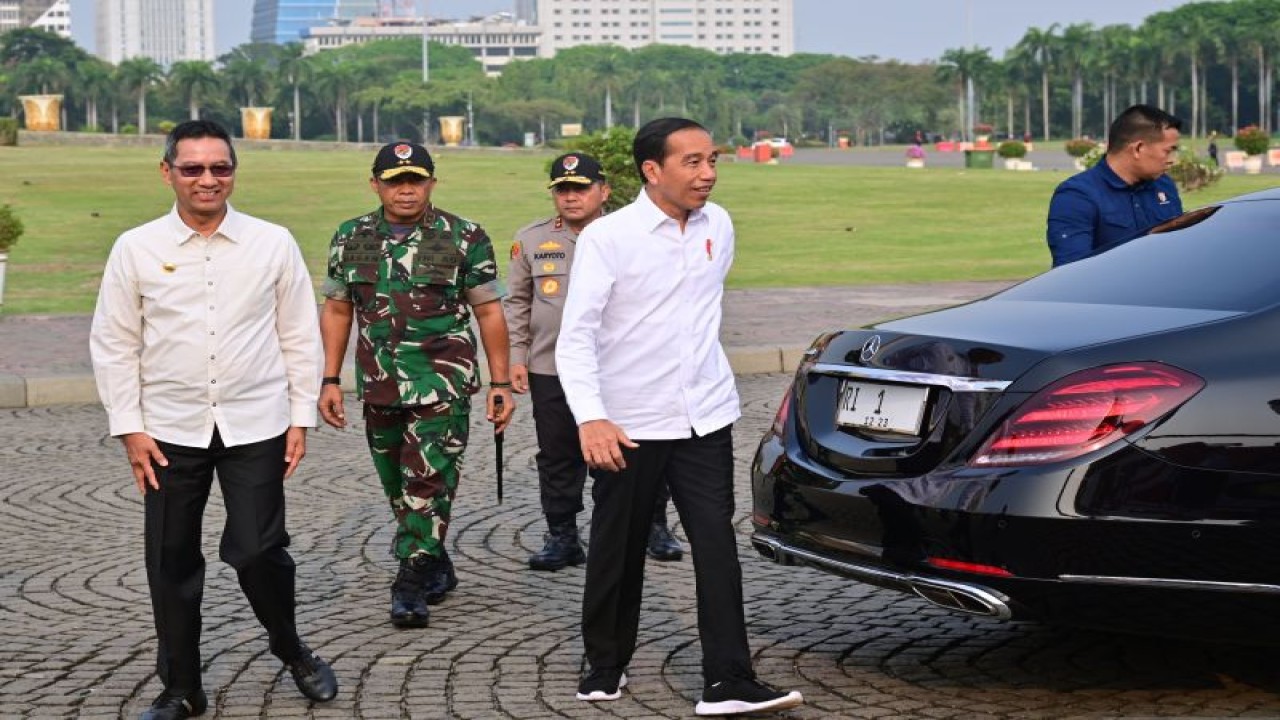 Presiden Joko Widodo Bertolak Ke Purwakarta Jawa Barat Kamis