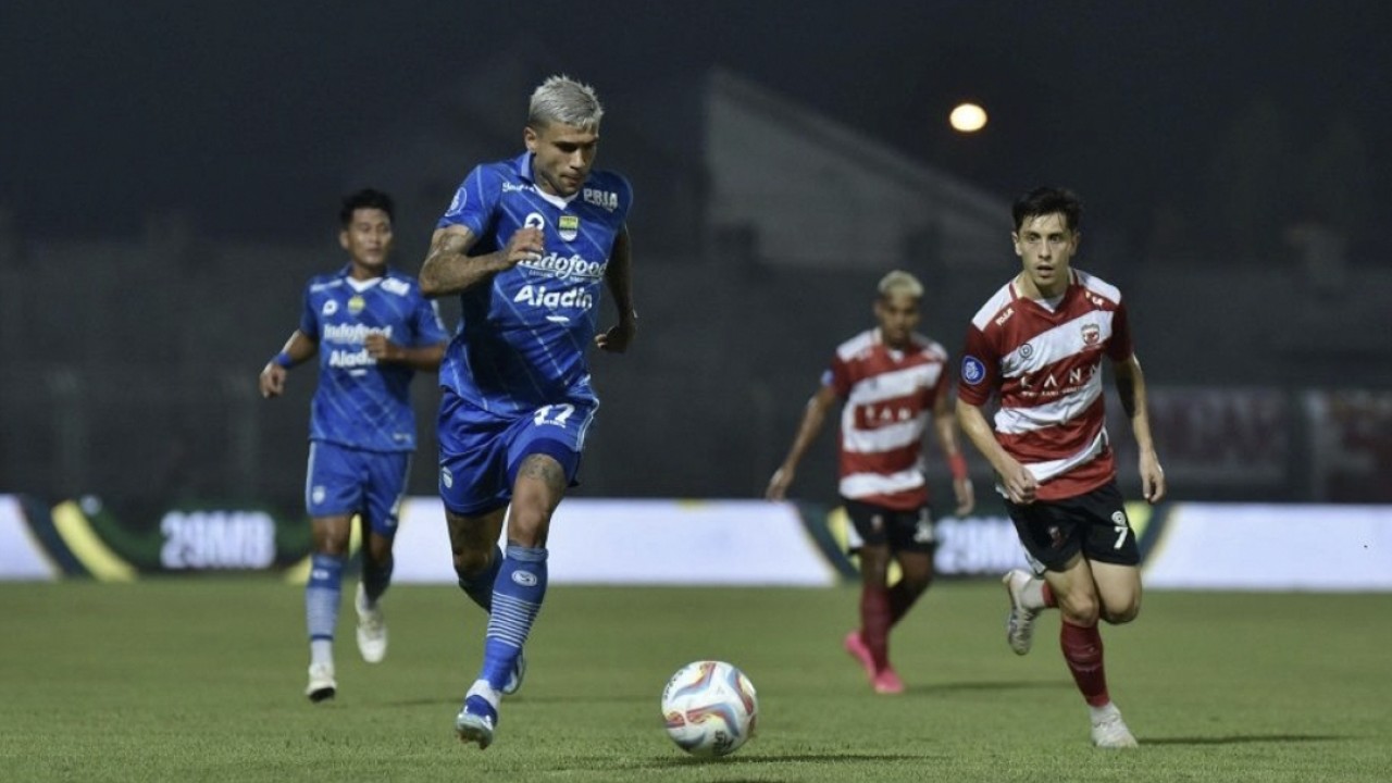 Laga Madura United vs Persib