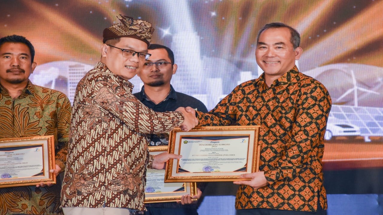 Perwakilan PHE OSES menerima penghargaan Subroto Award 2023/Foto: PHE OSES