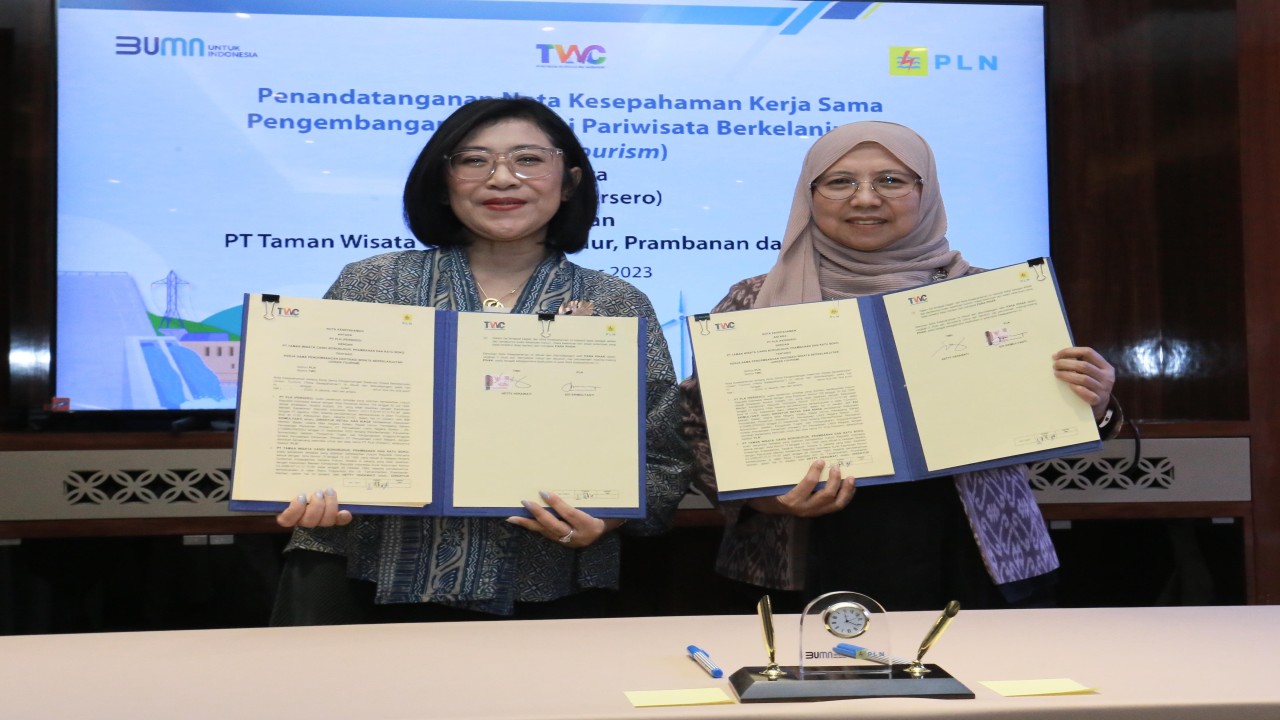 PLN mendukung pengembangan destinasi wisata berkelanjutan (green tourism) melalui penyediaan solusi energi bersih bagi PT Taman Wisata Candi (TWC). Foto (Istimewa)