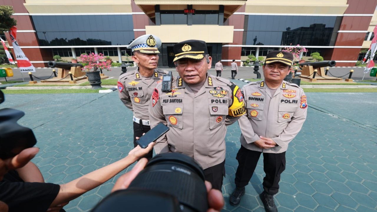 Kombes Pol Puji Santoso Kepala Biro Operasi (Karo Ops) Polda Jatim memberikan keterangan pers terkait pengamanan gelaran Piala Dunia U-17 2023 di Surabaya/ist  