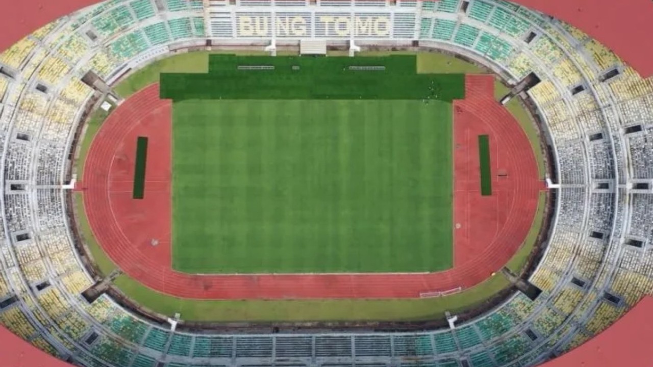 Stadion Gelora Bung Tomo (Jatim.jpnn.com)