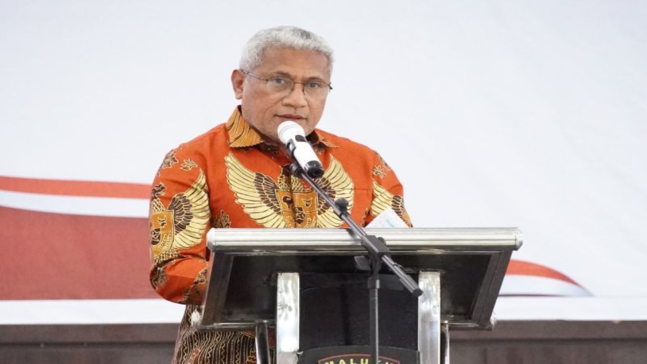 Kepala Densus 88 Anti Teror Polri Irjen Pol. Marthinus Hukom, Ambon, Jumat. (ANTARA/Winda Herman)