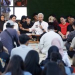 Capres nomor urut 3 Ganjar Pranowo bersama masyarakat di Wonogiri-1703863613