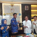 Dikbud Sultra beri bantuan beasiswa 55 mahasiswa IAIN Kendari-1702965835