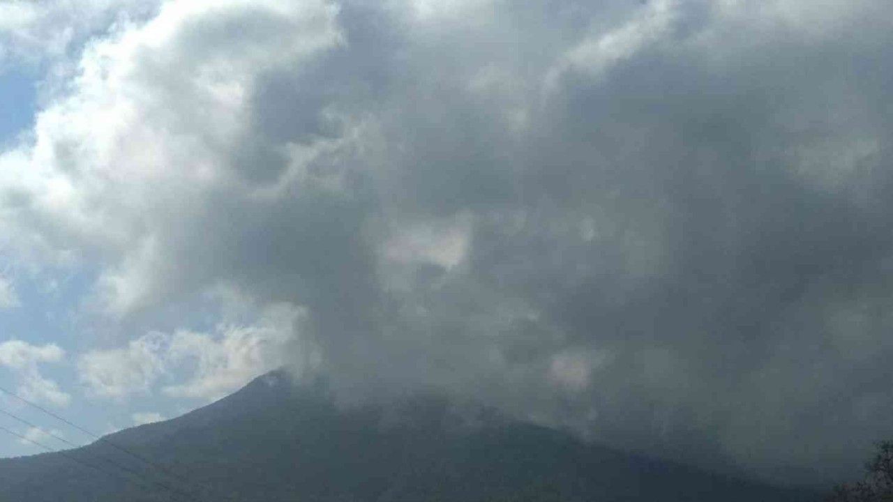 Gunung Lewotobi Laki-laki/ist