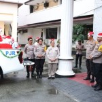 Kapolda Papua lepas tim "Santa Claus" bagikan 1.000 paket Natal-1702900038