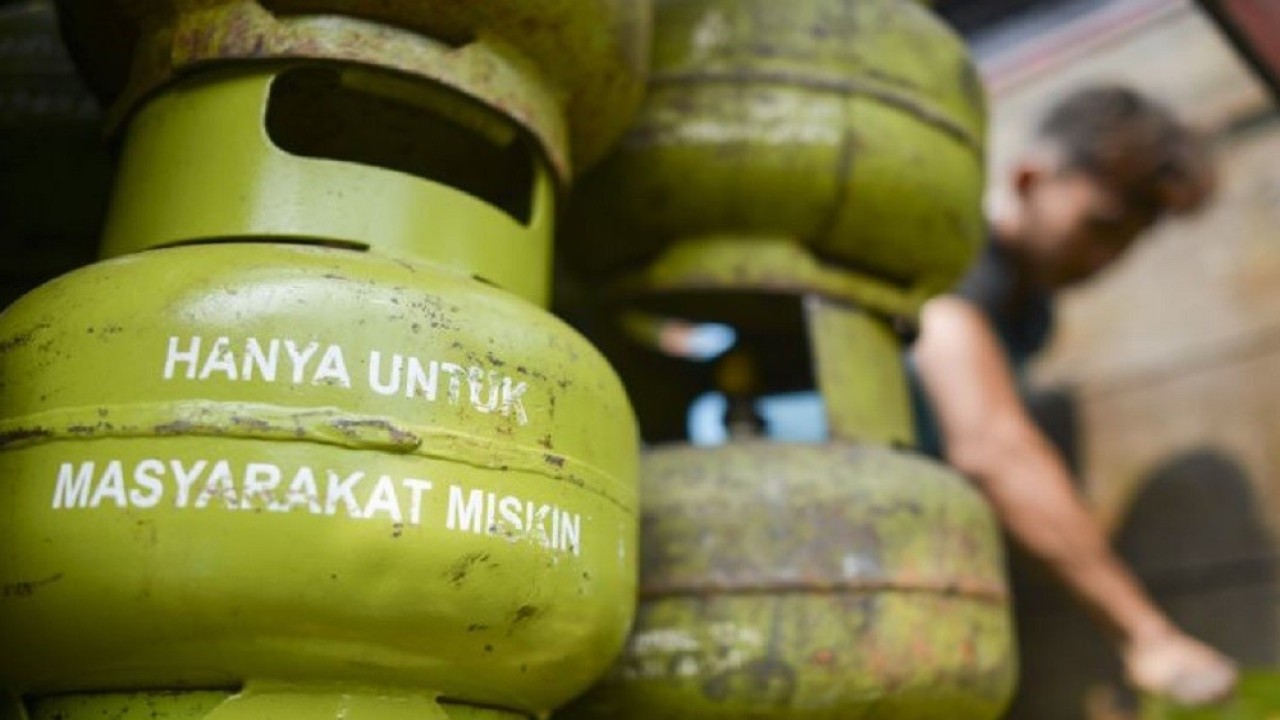 Pengguna LPG tabung 3 kg wajib mendaftar mulai 1 Januari 2024. (Antara)