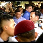 Pasangan Prabowo-Gibran tiba di KPU, kompak berbaju biru-biru-1702382467