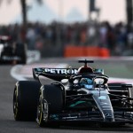 Pembalap Mercedes George Russell saat berkompetisi di GP Abu Dhabi Uni Emira Arab, 26 November 2023. (ANTARA/AFP-JEWEL SAMAD)-1701929777