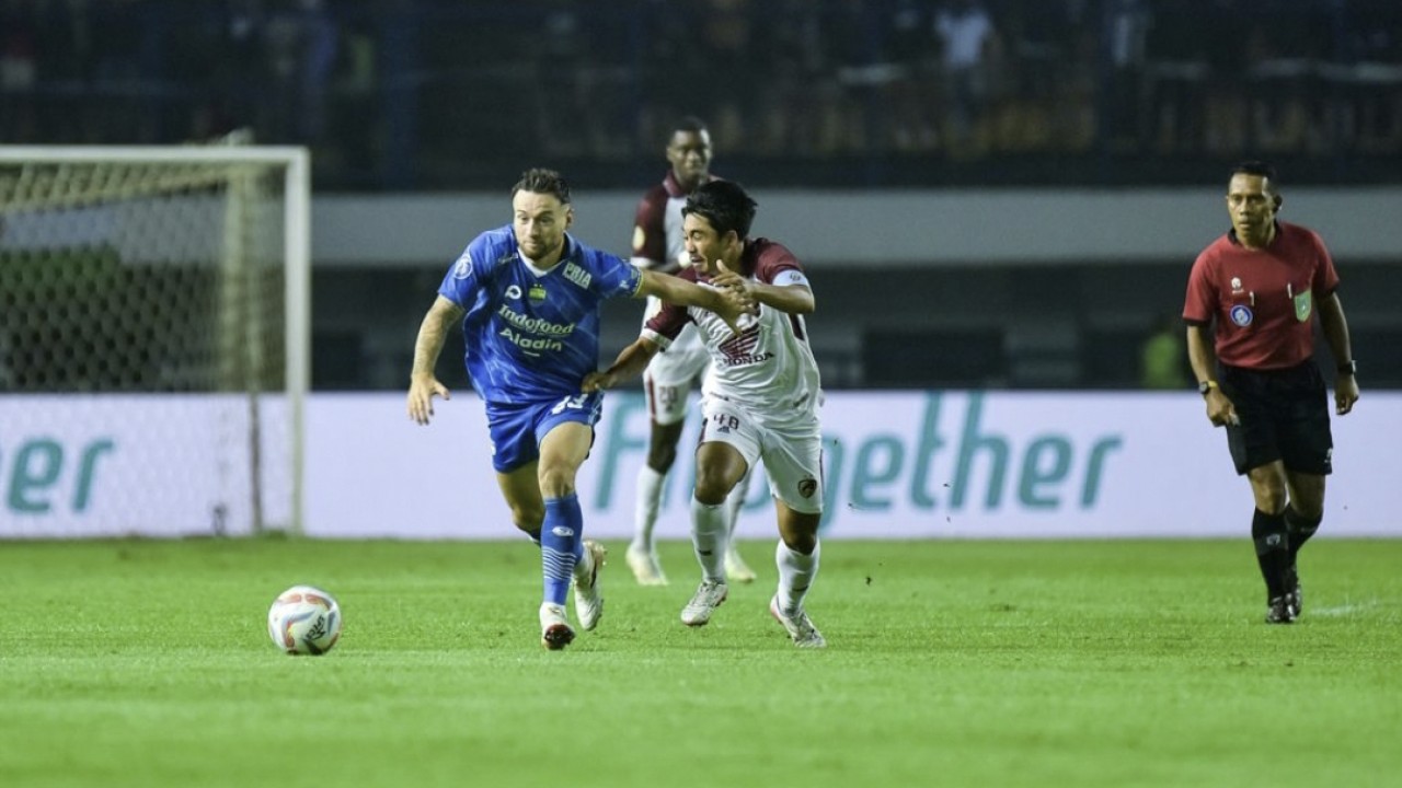 Persib vs PSM Makassar