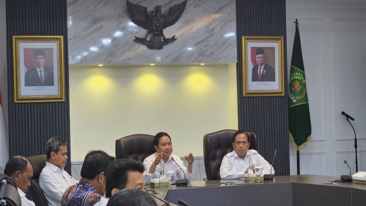 Direktur Jenderal Penyelenggara Haji dan Umrah (Dirjen PHU) Hilman Latief menegaskan seluruh petugas haji Indonesia harus melek digital. (Humas Kemenag)