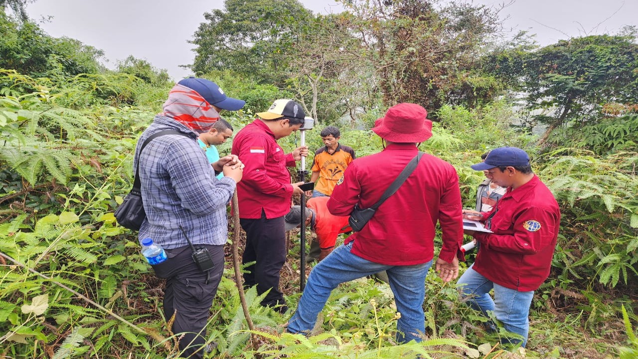 PT PLN (Persero) Unit Induk Pembangunan Nusa Tenggara (UIP Nusra) melalui Unit Pelaksana Proyek (UPP) Nusra 2 telah berhasil mengamankan aset seluas 7,9 hektare untuk pengembangan Pembangkit Listrik Panas Bumi (PLTP) Ulumbu. Foto (Istimewa)
