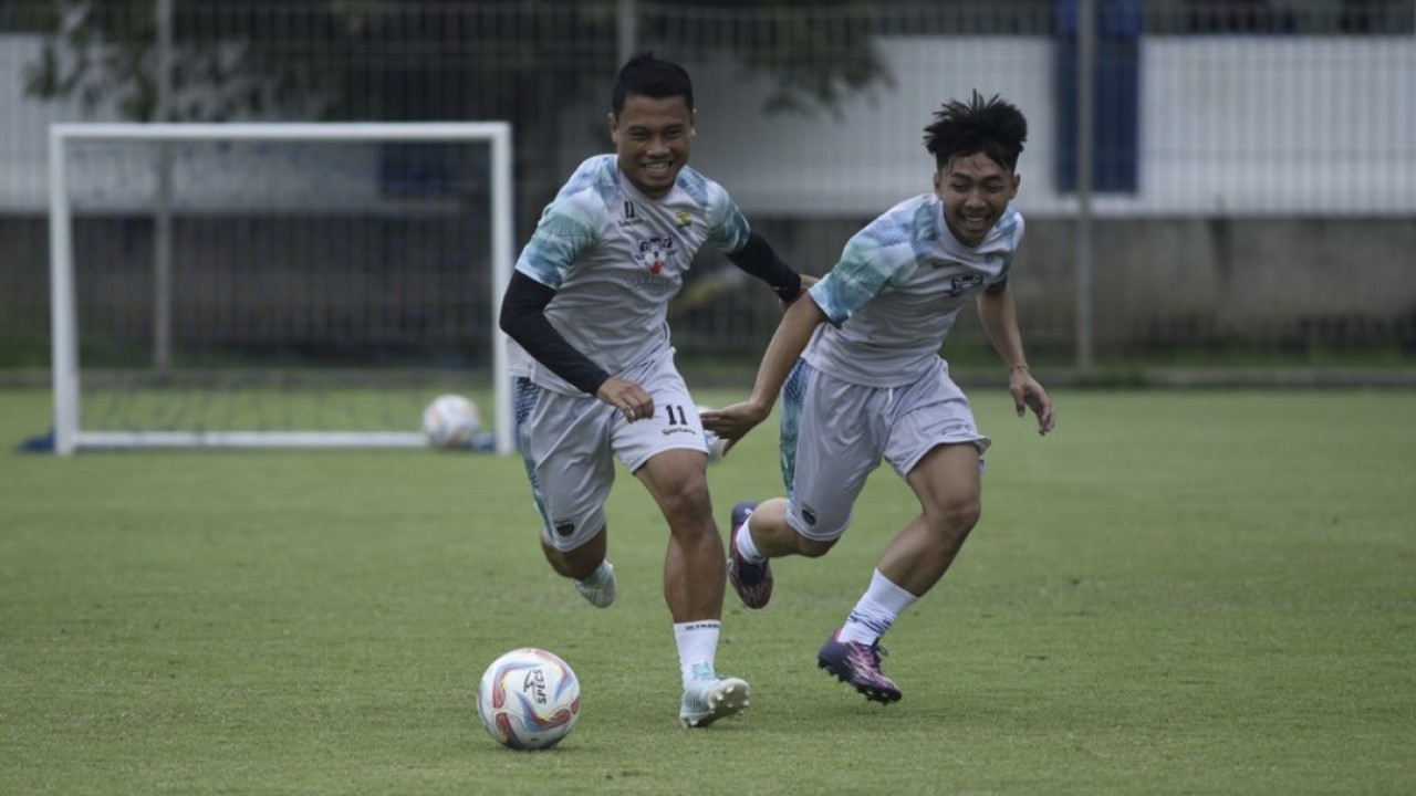 Skuad Persib Bandung latihan