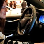 Tesla Tarik Dua Juta Mobil di AS Karena Cacat Autopilot-1702655173