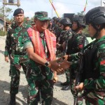 TNI AD bangun sumur bor dan bak penampung di perbatasan RI-RDTL-1702019094