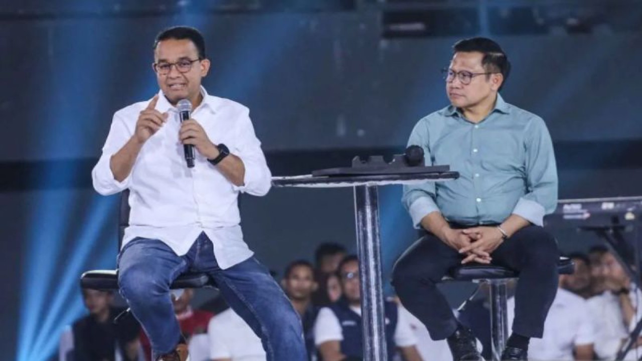 Pasangan calon presiden dan wakil presiden nomor urut 1 Anies Baswedan-Muhaimin Iskandar saat menghadiri acara Resolusi Indonesia di Jakarta, Jumat (5/1/2024). (ANTARA FOTO/Asprilla Dwi Adha/aww)