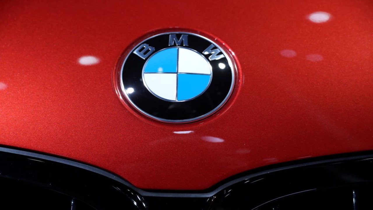 Ilustrasi. Logo BMW. (Reuters)