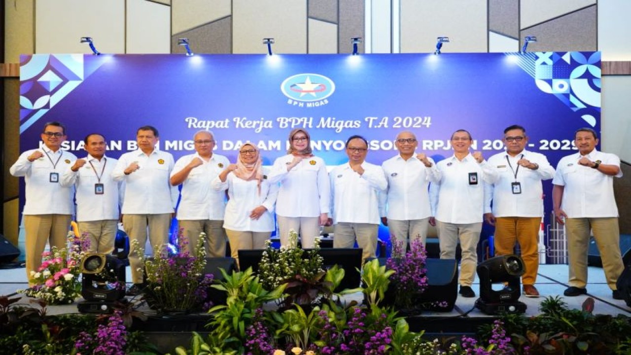 Rapat Kerja BPH Migas Tahun Anggaran 2024 bertajuk "Kesiapan BPH Migas dalam Menyongsong RPJMN 2025-2029" di Bandung, Jabar, Kamis (18/1/2024). ANTARA/HO-BPH Migas